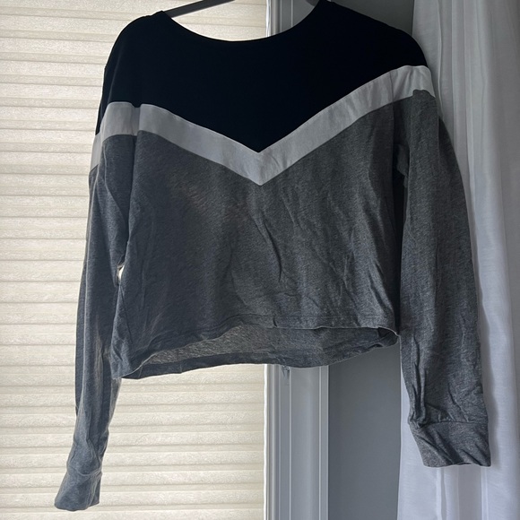 Abercrombie Long-sleeve - Picture 3 of 3